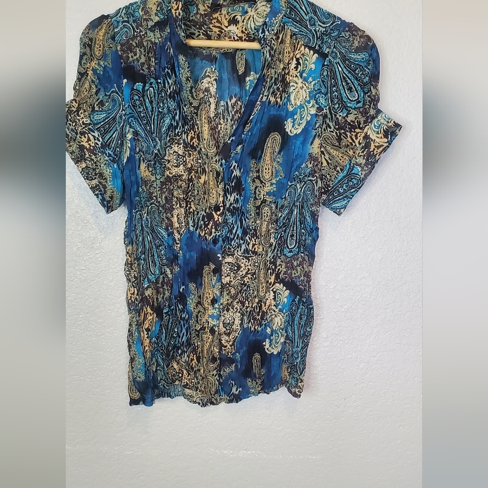 Elegant Blue Paisley Women's Top - Picture 8 of 9